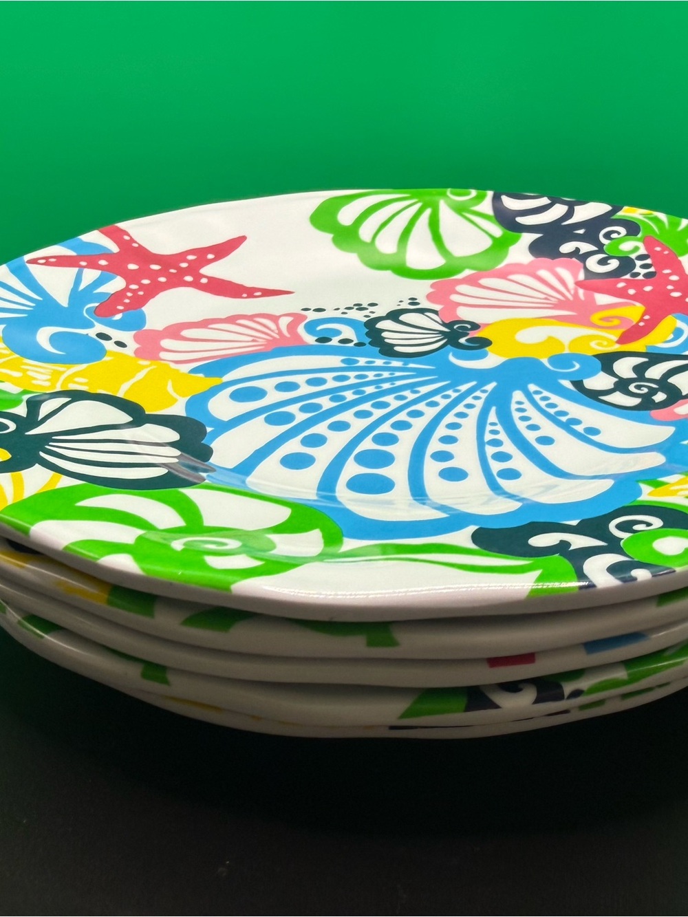 Lilly Pulitzer Seashell Melamine Dinner Plates